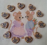 botones de madera en forma de corazon